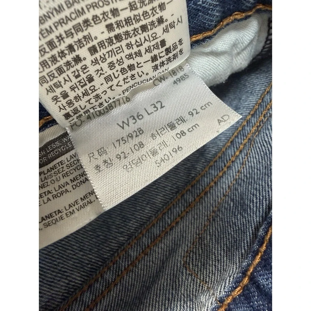 Levi's 501 Jeans Men's 36x32 Blue Button Fly Straight Leg Medium Wash Denim